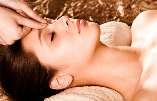 acupressure face massage